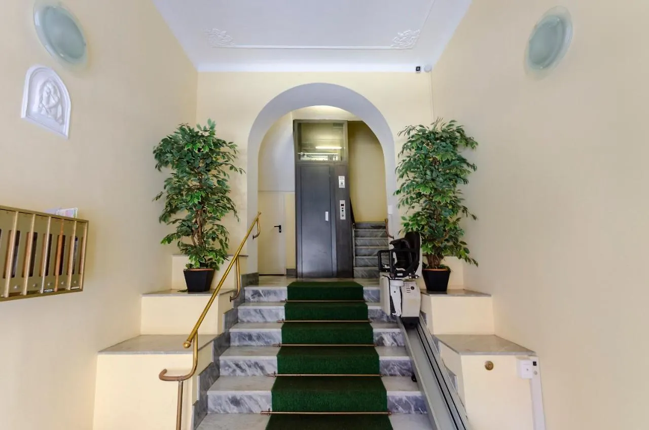 Joivy Spacious Family Apt For 4, In Carignano, Genova 0*,  Italia