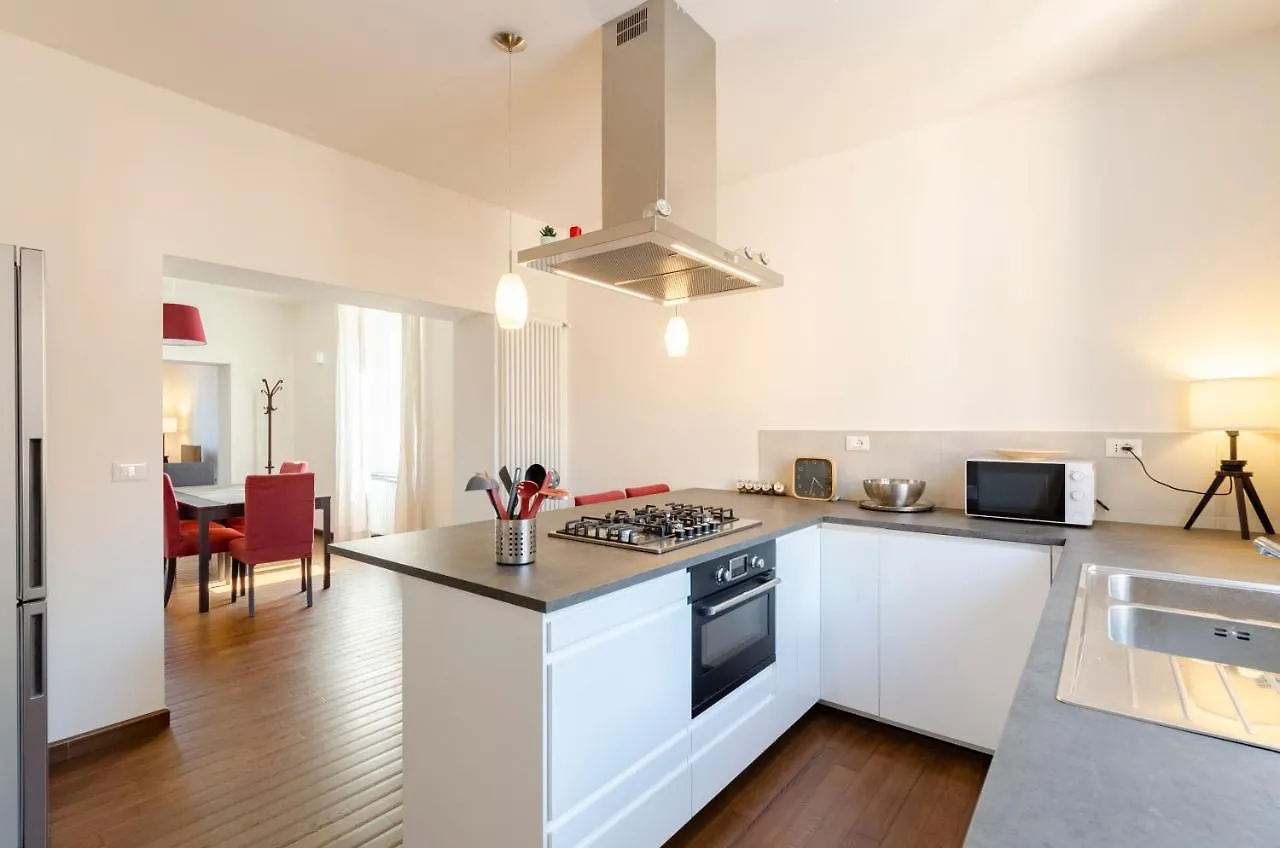 Joivy Spacious Family Apt For 4, In Carignano, Genua Lägenhet